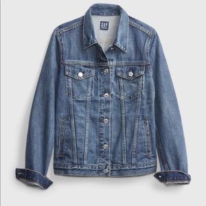 Women’s Large Gap Jean Jacket